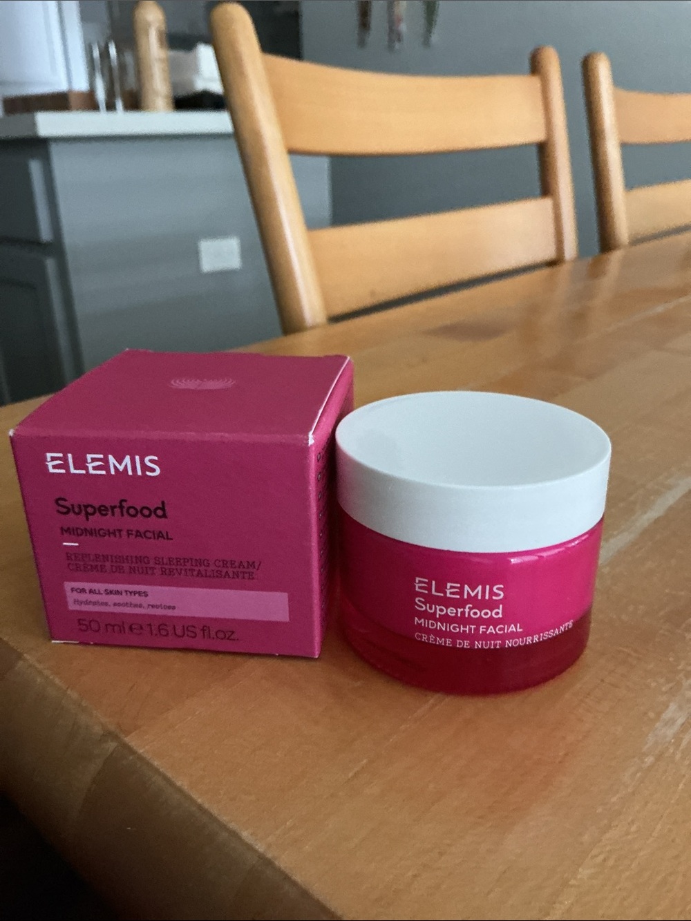 Elemis Superfood Midnight Facial - Picture 3 of 4